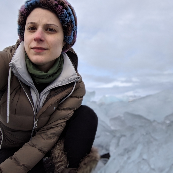 Meet your Posher, Gabrielle - Picture 2 of 3